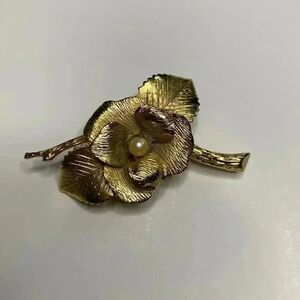 Vintage Gold Tone Rose with Faux Pearl Brooch